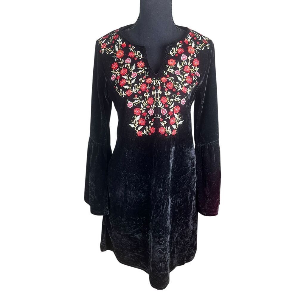 Anthropologie Solitaire Small Black Velvet Babydoll Dress Embroidered Floral